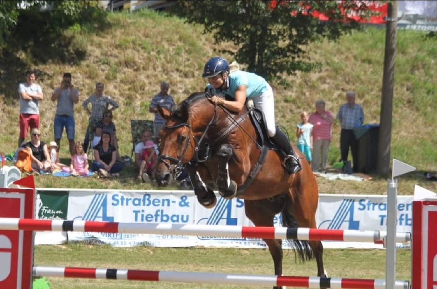 Reitsport Bachmann - Reiten/Turnier Präsentationsbild